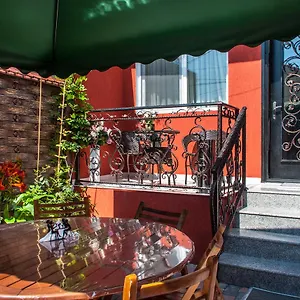 mimino-gelati-street-3.alltbilisihotels.com/